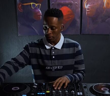 Romeo Makota – Amapiano June Mix (mnike & fatela remix)