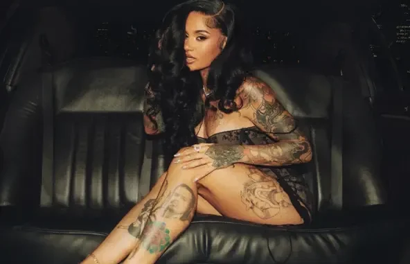 Kehlani Folded