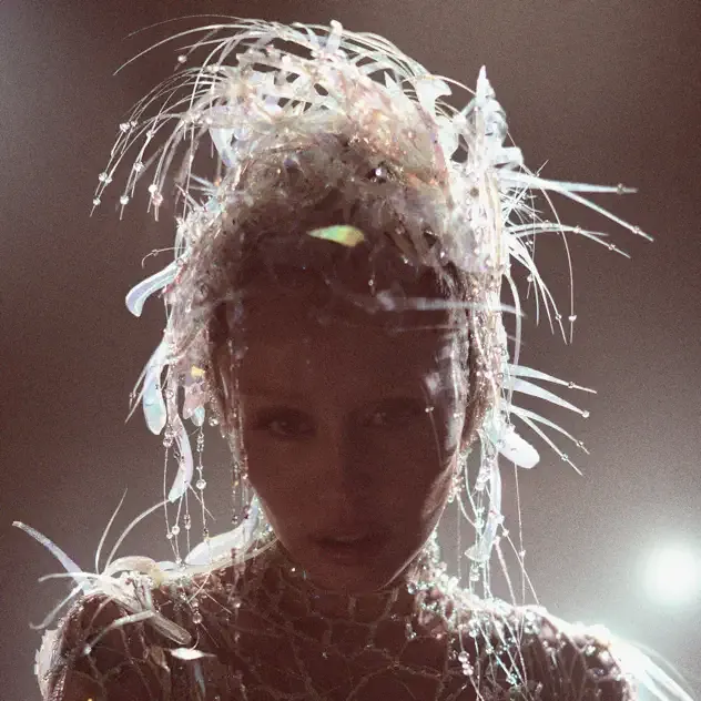 Miley Cyrus – Something Beautiful (Deluxe)