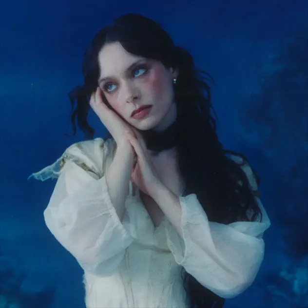 Holly Humberstone – Cruel World