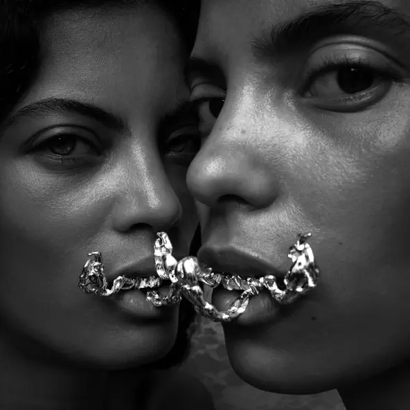 Ibeyi Offering